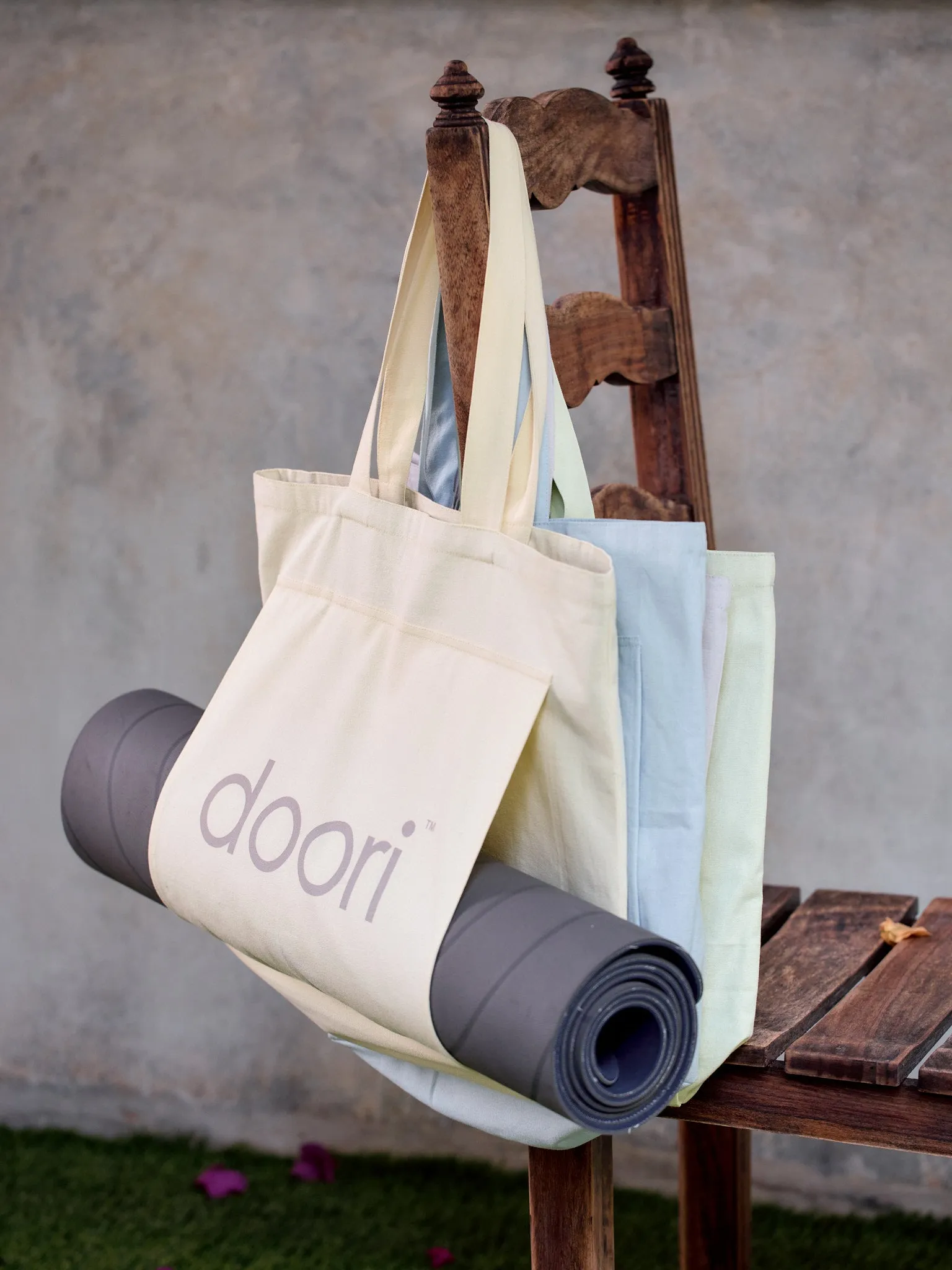 Functional Tote in Pistachio